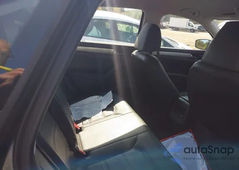 2015 Volkswagen Passat 1.8T Wolfsburg Edition из США, поврежденный, VIN 1VWAT7A36FC020514